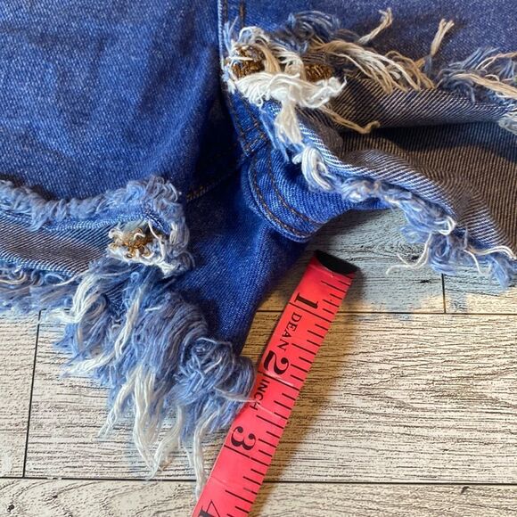 Primark, Ultra High Rise, Distressed Denim, Mom Shorts - Picture 10 of 16